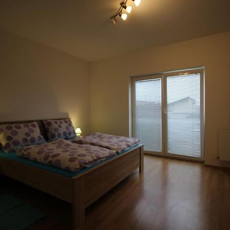 Apartman 502 Ruzindol Extérieur photo