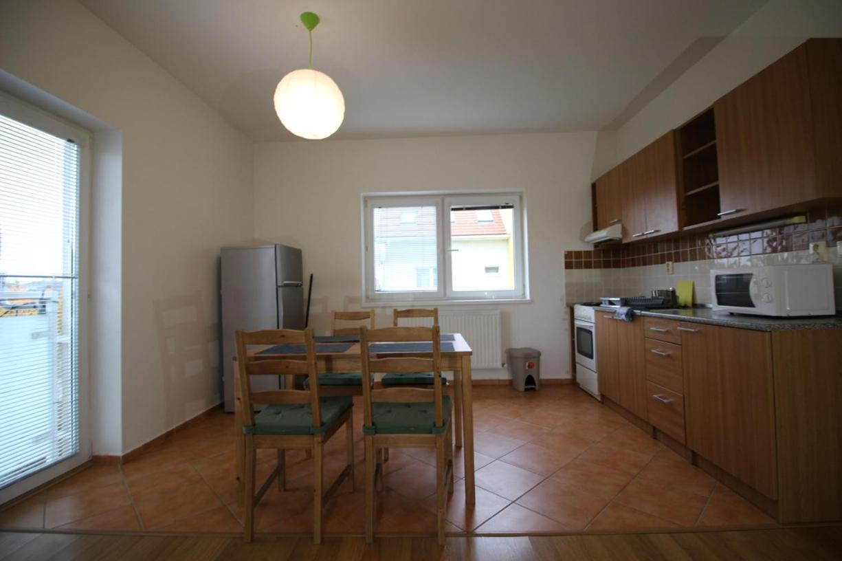 Apartman 502 Ruzindol Extérieur photo