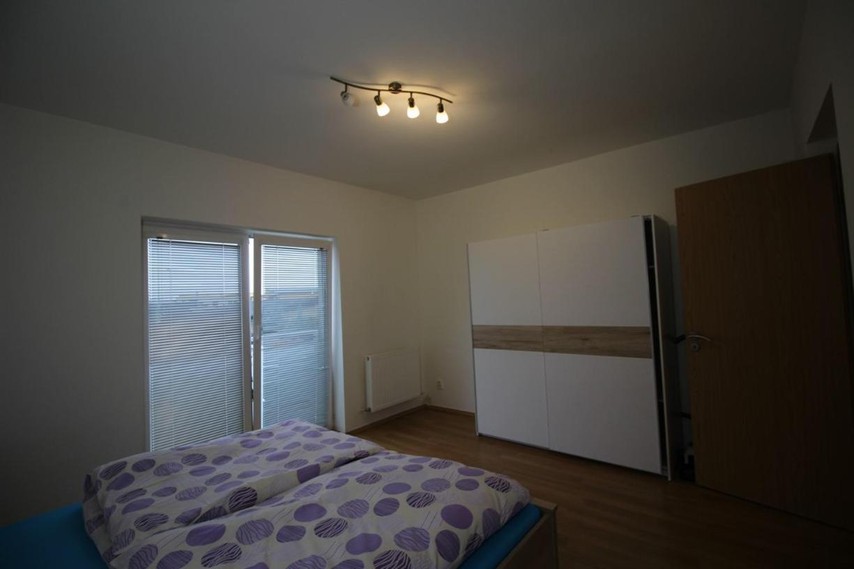 Apartman 502 Ruzindol Extérieur photo